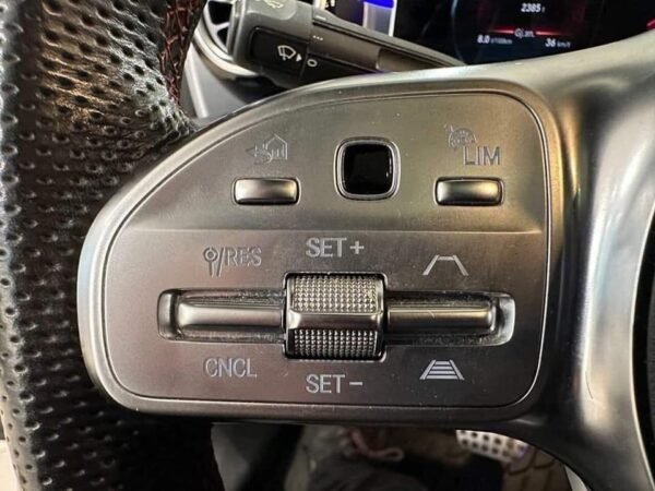 Mercedes-Benz CLA
180 – Image 32