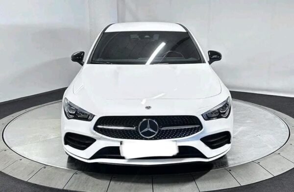 Mercedes-Benz CLA
Shooting Brake 250e
