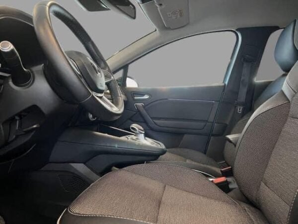 Renault Captur – Image 8
