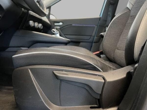 Renault Captur – Image 11