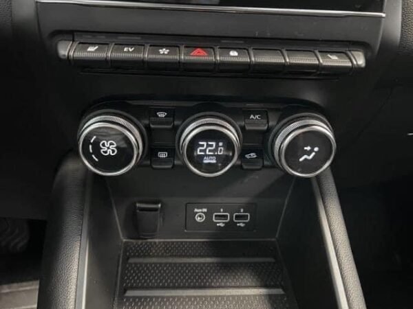 Renault Captur – Image 19