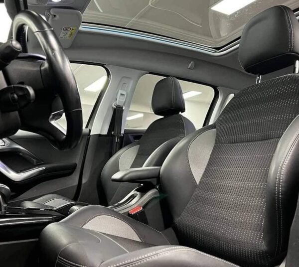 Peugeot 2008 – Image 11