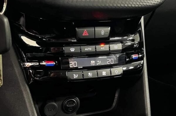 Peugeot 2008 – Image 20