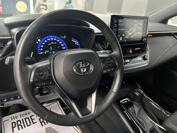 Toyota Corolla – Image 8
