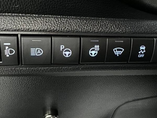 Toyota Corolla – Image 22